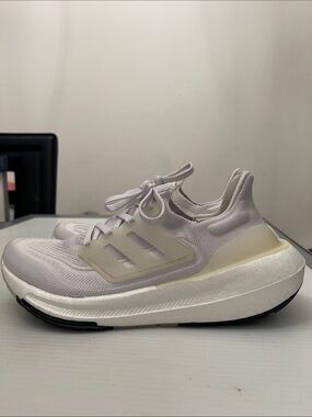 ADIDAS ULTRABOOST LIGHT “ TRIPLE WHITE” SNEAKERS WOMENS SIZE 6